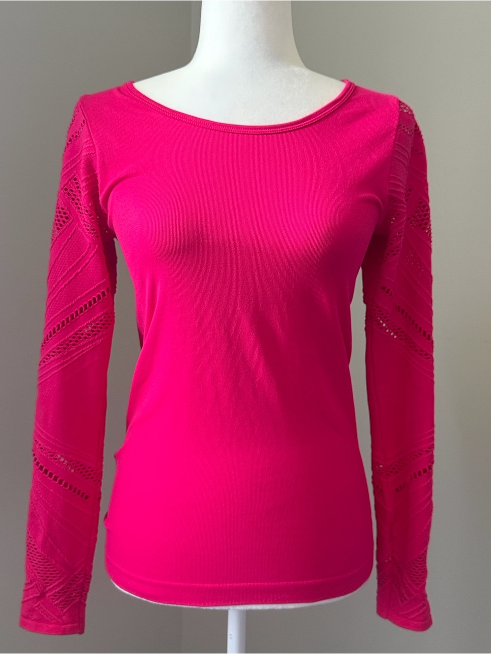 🆕 FABLETICS Isabella Seamless Long-Sleeve Top Pink Size Medium NWT